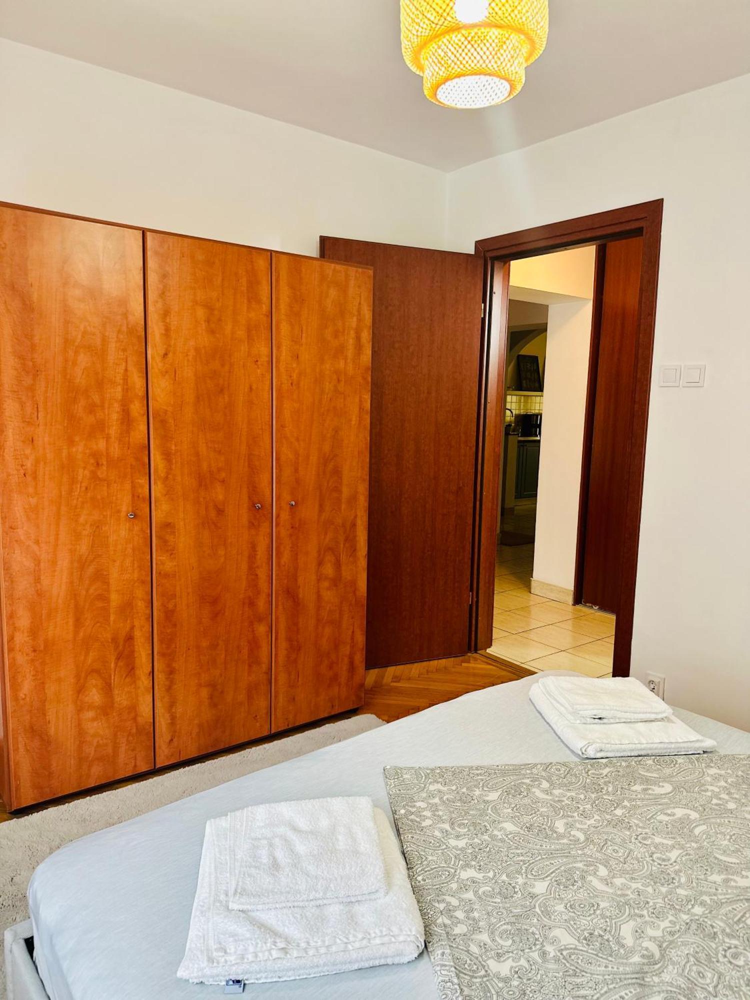 Tranquil Unirii Residence - Elegant & Spacious Living With Parking Steps From Parliament Bükreş Dış mekan fotoğraf