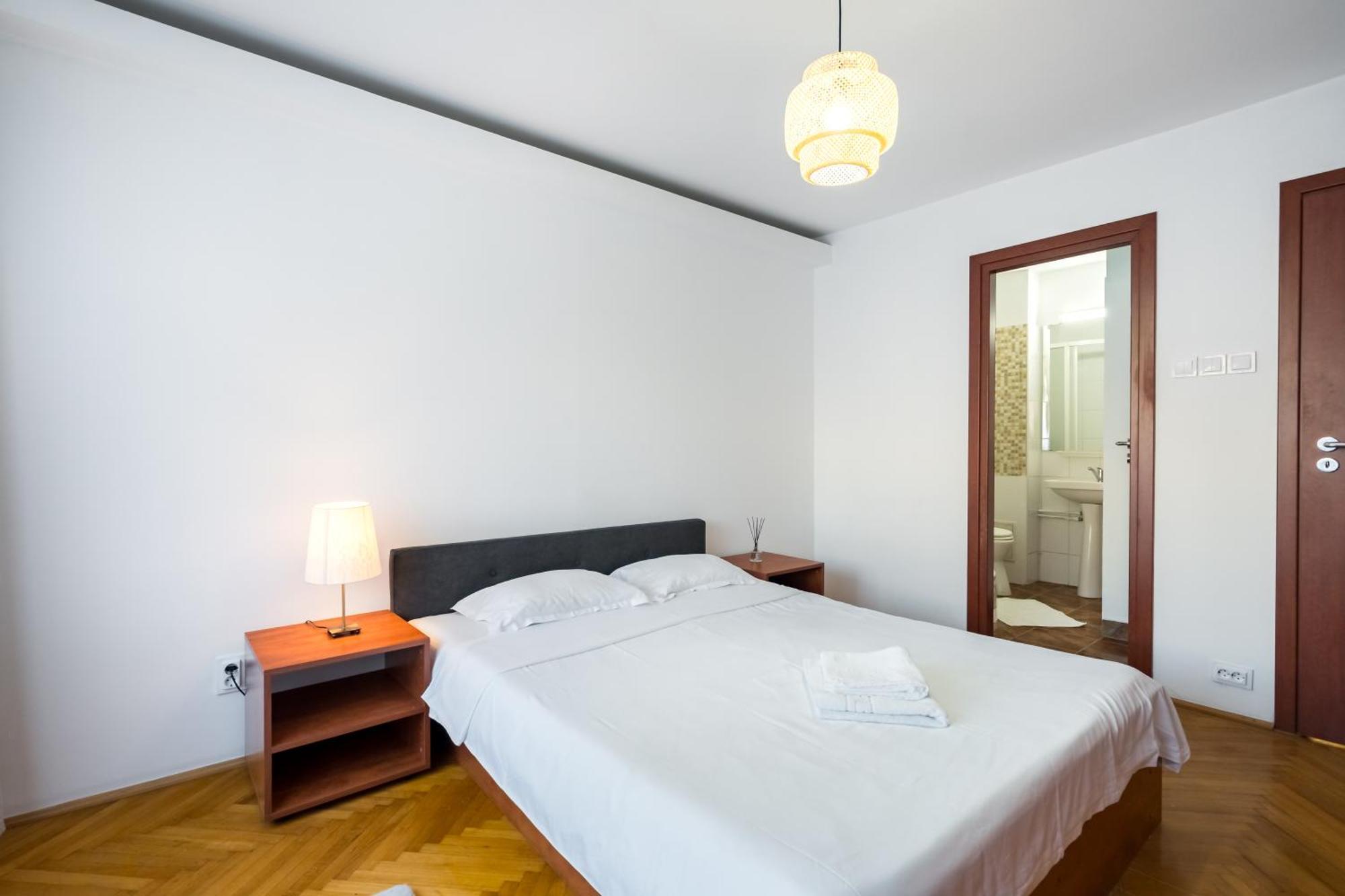 Tranquil Unirii Residence - Elegant & Spacious Living With Parking Steps From Parliament Bükreş Dış mekan fotoğraf